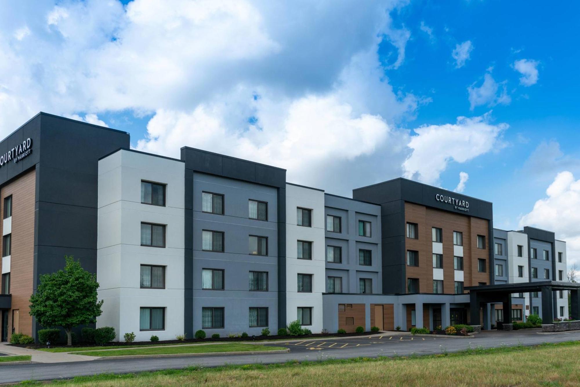 Courtyard By Marriott Buffalo Amherst/University Hotel Екстериор снимка