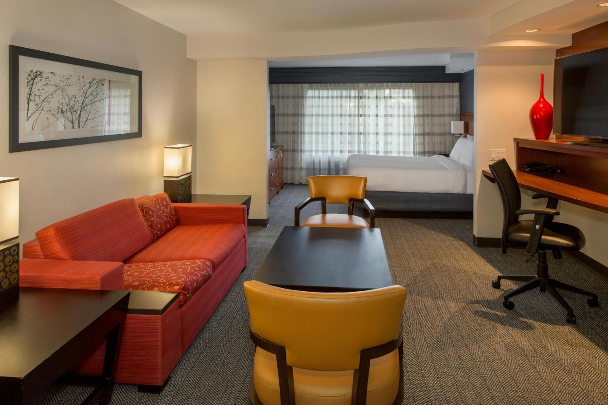 Courtyard By Marriott Buffalo Amherst/University Екстериор снимка