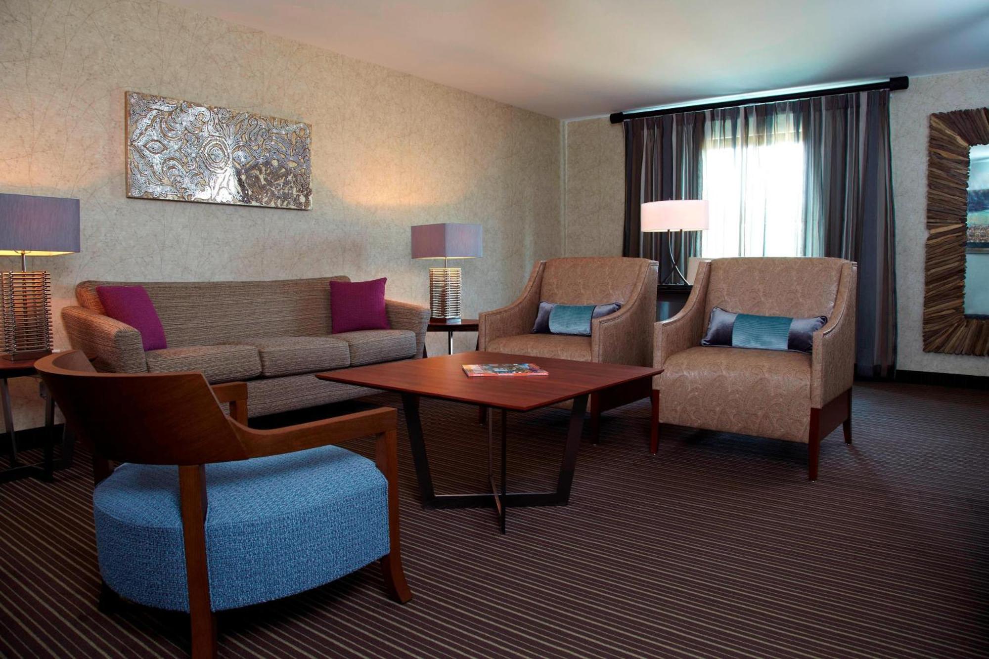 Courtyard By Marriott Buffalo Amherst/University Екстериор снимка