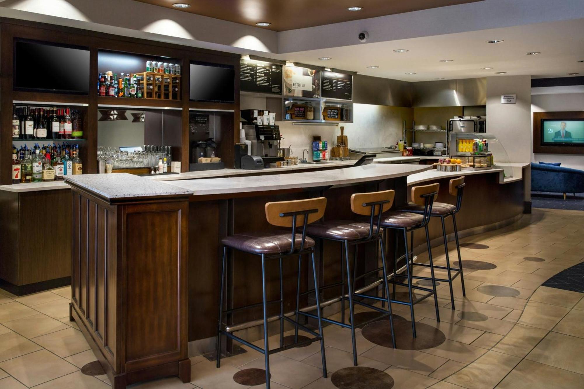 Courtyard By Marriott Buffalo Amherst/University Екстериор снимка